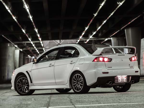 एक बार फिर नए अंदाज में दस्तक देगी मित्सुबिशी की लांसर