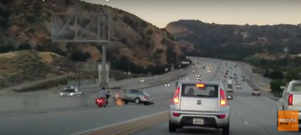 वीडियो में देखिए कैसे एक ड्राइवर की अकड़ बनी भीषण हादसे का कारण? वीडियो में देखिए कैसे एक ड्राइवर की अकड़ बनी भीषण हादसे का कारण?