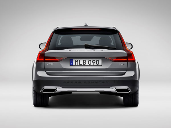 भारत की पहली लक्जरी क्रॉसओवर वैगन वोल्वो वी90 लॉन्च, कीमत 60 लाख