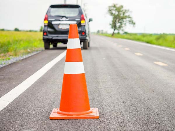 वीएलसी प्लेयर और ट्रैफिक सेफ्टी कोन एक जैसे दिखते हैं, जानते हैं क्यों? वीएलसी प्लेयर और ट्रैफिक सेफ्टी कोन एक जैसे दिखते हैं, जानते हैं क्यों?