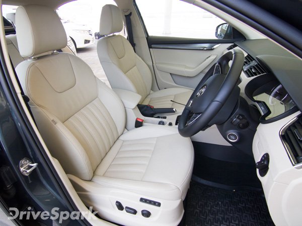 आंतरिक विशेषताएँ 