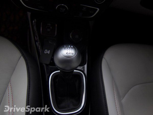 भारत में लॉन्च हुई बहुप्रतिक्षित जीप कम्पास, कीमत 14 लाख से शुरू