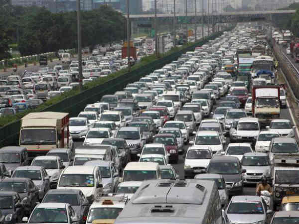 कमबख्त! इस दिल्ली ने तो रूला के छोड़ा... कमबख्त! इस दिल्ली ने तो रूला के छोड़ा...