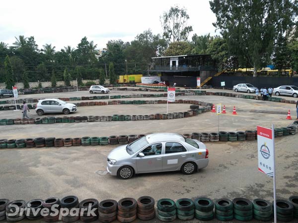 अपने सेगमेंट में सबसे सुसज्जित और सुरक्षित वाहन है टोयोटा इटियोस 