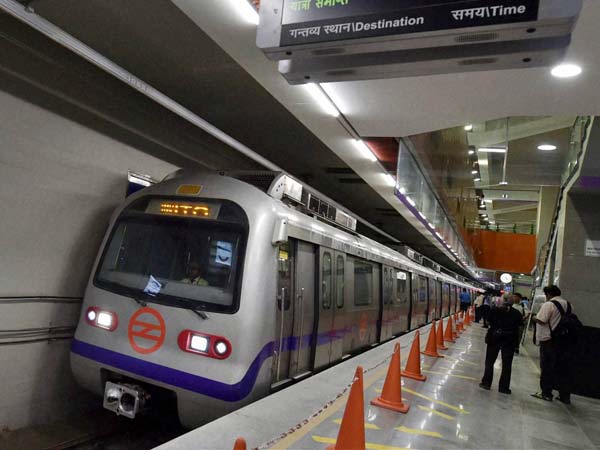 क्या आप जानते हैं दिल्ली मेट्रो कार्ड की ये बिल्डिंग कौन सी हैं और ये क्या दर्शाती है? 