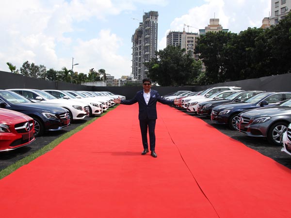 त्यौहारी सीजन के लिए मर्सिडीज-बेंज ने कुछ यूं की शानदार शुरूआत