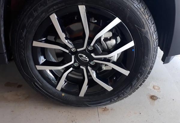 महिन्द्रा केयूवी100 एनएक्सटी का भी खुलासा, जल्द होगी भारत में लॉन्च