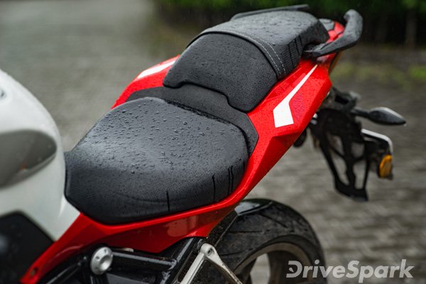 रिव्यूः परफार्मेंस और डिजाइन का पूर्ण पैकेज है बेनेली 302आर 