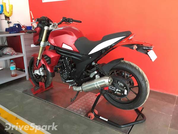 सस्ते एडिशन में भी उपलब्ध होगी महिन्द्रा मोजो, तस्वीरें हुई स्पॉट