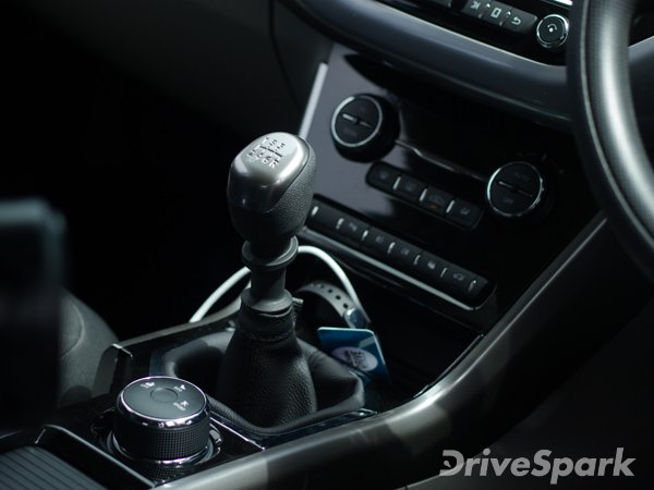 लॉन्चिंग के 1माह के भीतर टॉप10 में शामिल हुई टाटा नेक्सन, ये रही सेल्स परफार्मेंस? 