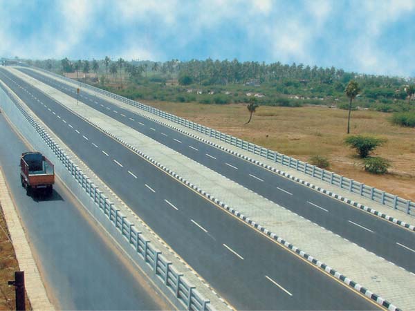 34 हजार किमी सड़कों का जाल बिछाएगी सरकार, भारतमाला प्रोजेक्ट बनेगा आधार