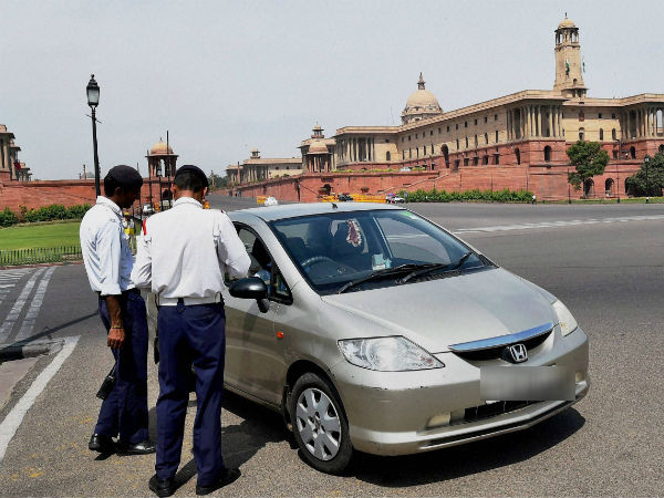 ऑड-इवेन का होने वाला है आगाज, बाइक सवारों को भी नहीं मिलेगी छूट ऑड-इवेन का होने वाला है आगाज, बाइक सवारों को भी नहीं मिलेगी छूट