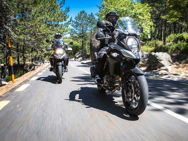 कावासाकी वर्साय 650 के विरोध में वी-स्ट्रॉम 650 को लॉन्च करेगा सुजुकी