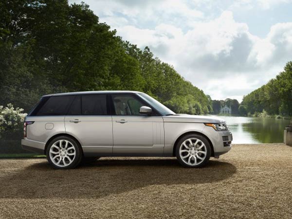 एक्ट्रेस आलिया भट्ट ने खरीदी करोड़ों की रेंज-रोवर, जानिए कीमत और स्पेशिफिकेशन