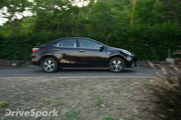 टोयोटा ऑल्टिस का Exterior