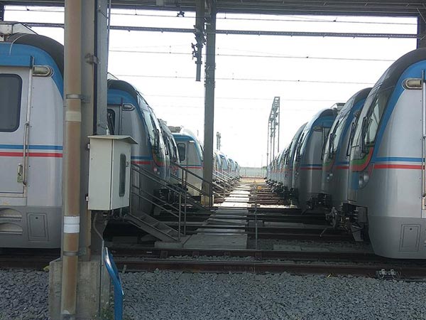 हैदराबाद भी बन गया मेट्रो सिटी, जानें सबसे महंगी मेट्रो की 10 बड़ी बातें हैदराबाद भी बन गया मेट्रो सिटी, जानें सबसे महंगी मेट्रो की 10 बड़ी बातें