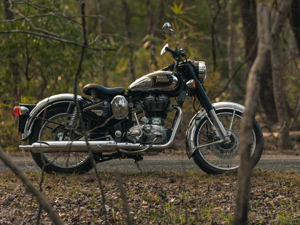 रॉयल एनफील्ड क्लासिक 350 