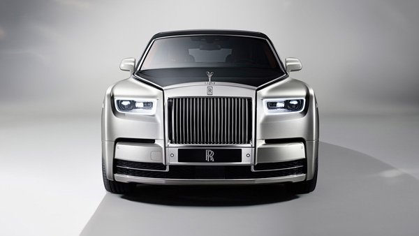 रोल्स रॉयस फैंटम VIII भारत में लॉन्च - कीमत 9.5 करोड़ रुपए से शुरू - जानें क्या है खास