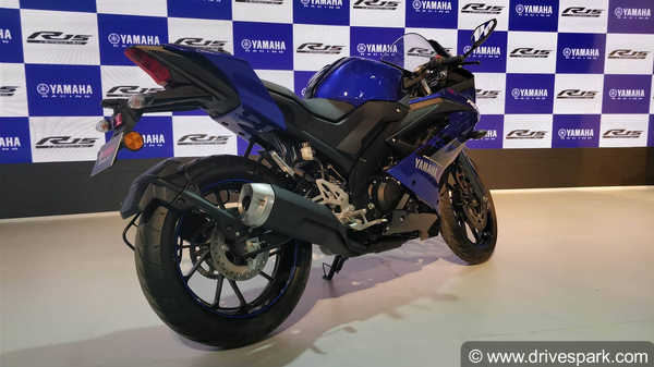 ऑटो एक्सपो 2018: 150cc सेगमेंट में भारत कि सबसे लोकप्रिय बाइक यामहा YZF R15 V3.0 नए अवतार में लॉन्च