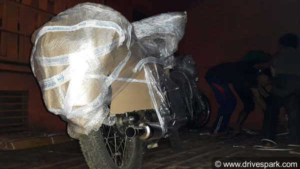 ट्रेन से अपनी मोटरसाइकिल को ट्रांसपोर्ट करना चाहते हैं? ये जानकारी आपके काम आ सकती है।