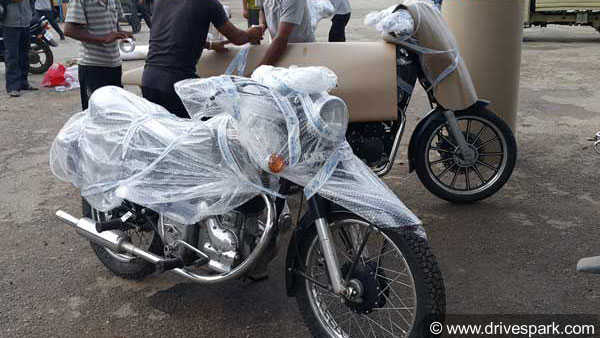 ट्रेन से अपनी मोटरसाइकिल को ट्रांसपोर्ट करना चाहते हैं? ये जानकारी आपके काम आ सकती है।