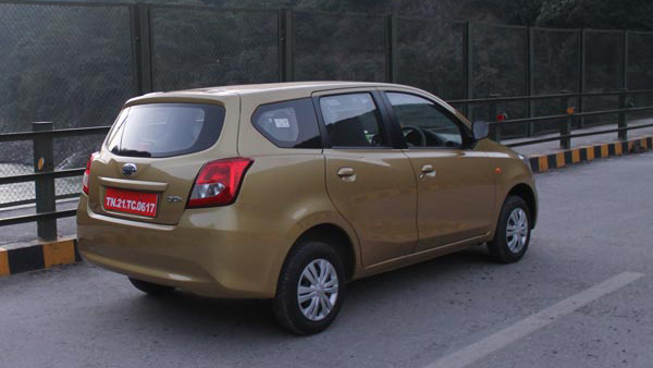 मैनुअल मोड में कार ड्राइविंग करते हैं, तो भूलकर भी ना करें ये गलतियां