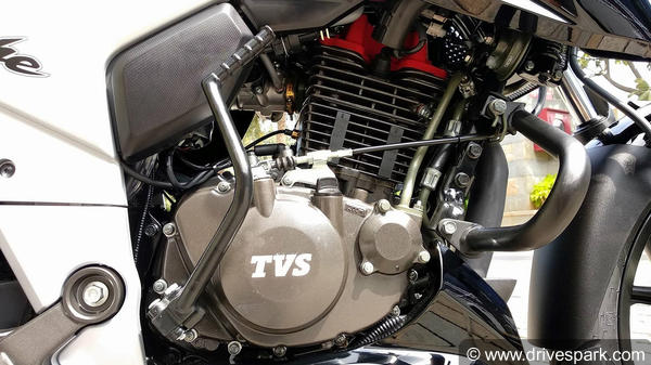 2018 टीवीएस Apache RTR 160 4V वी के बारे में वो सब कुछ, जो आपको जानने की जानना चाहिए