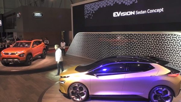 टाटा मोटर्स ने यात्री वाहनों की कीमते 60,000 रुपये तक बढ़ाई