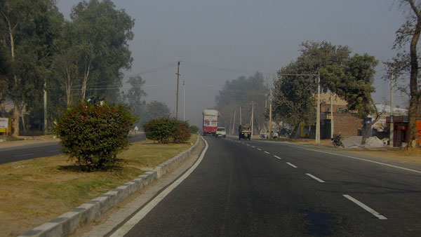 दिल्ली से मुंबई मात्र 12 घंटे में; सरकार दिल्ली-मुंबई एक्सप्रेस हाईवे पर कर रही है काम दिल्ली से मुंबई मात्र 12 घंटे में; सरकार दिल्ली-मुंबई एक्सप्रेस हाईवे पर कर रही है काम