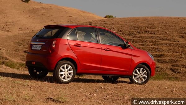 डीजल इंजन की कारें पेट्रोल इंजन की कारों से ज्यादा महंगी क्यों होती हैं?