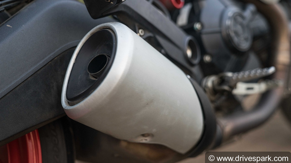 डुकाटी मॉन्स्टर 797 रोड टेस्ट रिव्यू - एक स्टाइलिश और एलिगेंट पेशकश