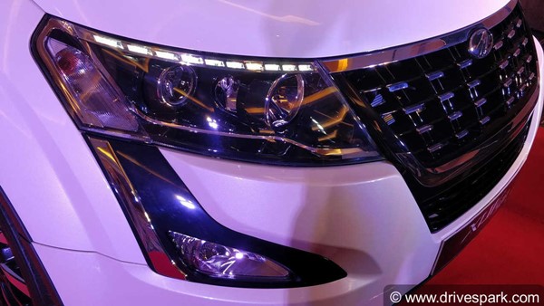 महिंद्रा की पॉपुलर एसयूवी XUV500 का फेसलिफ्ट वर्जन लॉन्च - कीमत 12.32 लाख से शुरू