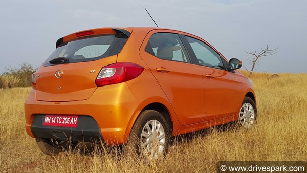 भारत की सबसे ज्यादा माइलेज देनेवाली कारें; जिनकी कीमत 5 लाख से भी कम है भारत की सबसे ज्यादा माइलेज देनेवाली कारें; जिनकी कीमत 5 लाख से भी कम है