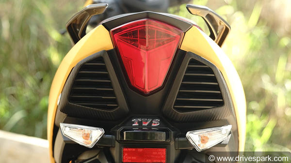 टीवीएस NTorq 125 - 125 सीसी की इस प्रीमियम स्कुटर के बारे में वो सब कुछ जो आपको जानना चाहिए टीवीएस NTorq 125 - 125 सीसी की इस प्रीमियम स्कुटर के बारे में वो सब कुछ जो आपको जानना चाहिए