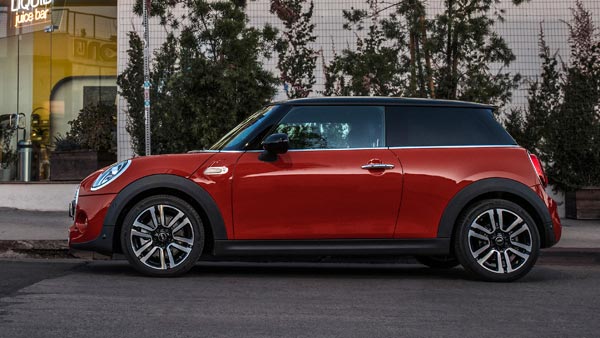 2018 मिनी कूपर भारत में लॉन्च - जानें कीमत 