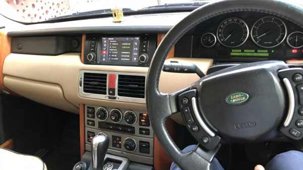 अमिताभ बच्चन की कार बिकने के लिए तैयार