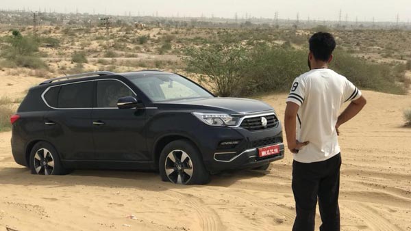 महिंद्रा XUV700 टेस्टिंग के दौरान हुई स्पॉट - टोयोटा फॉर्च्यूनर से है मुकाबला