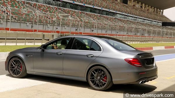 2018 मर्सिडीज-AMG E63 S भारत में लॉन्च: जानें इस दमदार लगजरी कार कि विशेषताएं