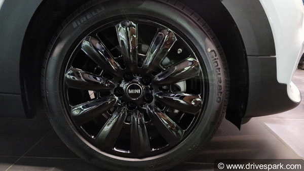 मिलीए BMW ग्रुप की इस मिनी कंट्रीमैन से