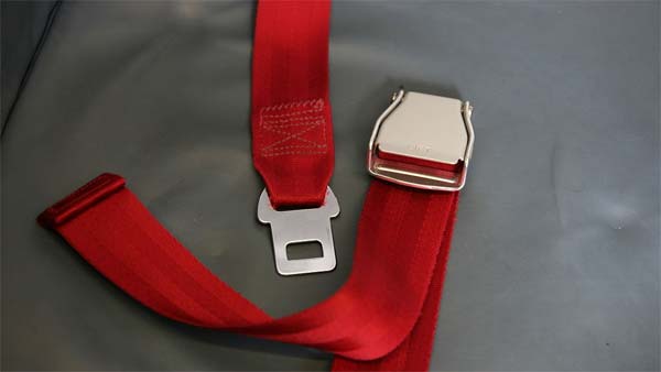 car accessories जो आपकी जान के लिए खतरनाक हो सकते हैं