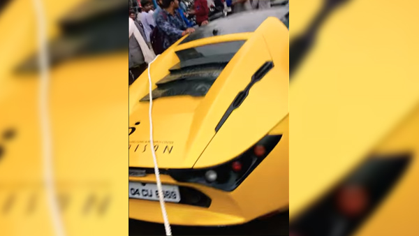 भोपाल में 70 लाख रुपए की कार से उठाया कचरा और धोनी, सलमान खान, रणवीर कपूर और रणवीर सिंह को भी दिया इसका चैलेंज - देखें विडियो