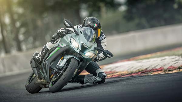 2018 कावासाकी निंजा ZX-10R की बुकिंग शुरू - अगले महिने हो सकती है लॉन्च 