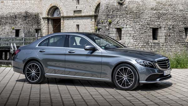 Mercedes-Benz जल्द पेश करेगा C-class का नया अवतार Mercedes-Benz जल्द पेश करेगा C-class का नया अवतार