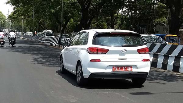 लॉन्च से पहले स्पॉट हुई Hyundai i30 - देखें तस्वीरें और लॉन्च डिटेल्स