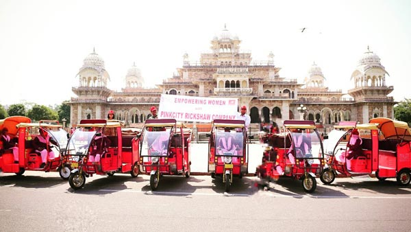 जानिए कैसे, जयपुर में गरीब महिलाओं के लिए वरदान साबित हो रहा है ई-रिक्शा