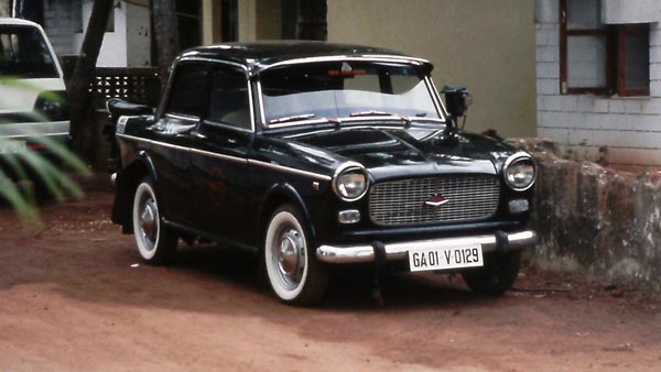 वो 10 कारें जिन्होनें दशकों तक किया देश की सड़कों पर राज, कुछ तो आज भी हैं बेताज बादशाह 