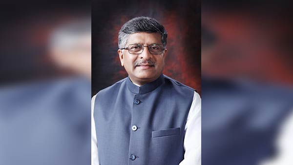 ड्राइविंग लाइसेंस से आधार को लिंक करना हो सकता है अनिवार्य ड्राइविंग लाइसेंस से आधार को लिंक करना हो सकता है अनिवार्य