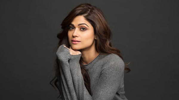 शिल्पा शेट्टी की बहन ने खरीदी ये लग्जरी कार