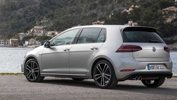 लॉन्च से पहले Volkswagen Golf GTD टेस्टिंग के दौरान हुई स्पॉट