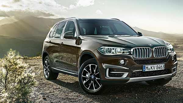 विडियो: एक्सीडेंट के बाद एक्टर सिद्धार्थ शुक्ला की BMW कार का चेहरा बिगड़ा